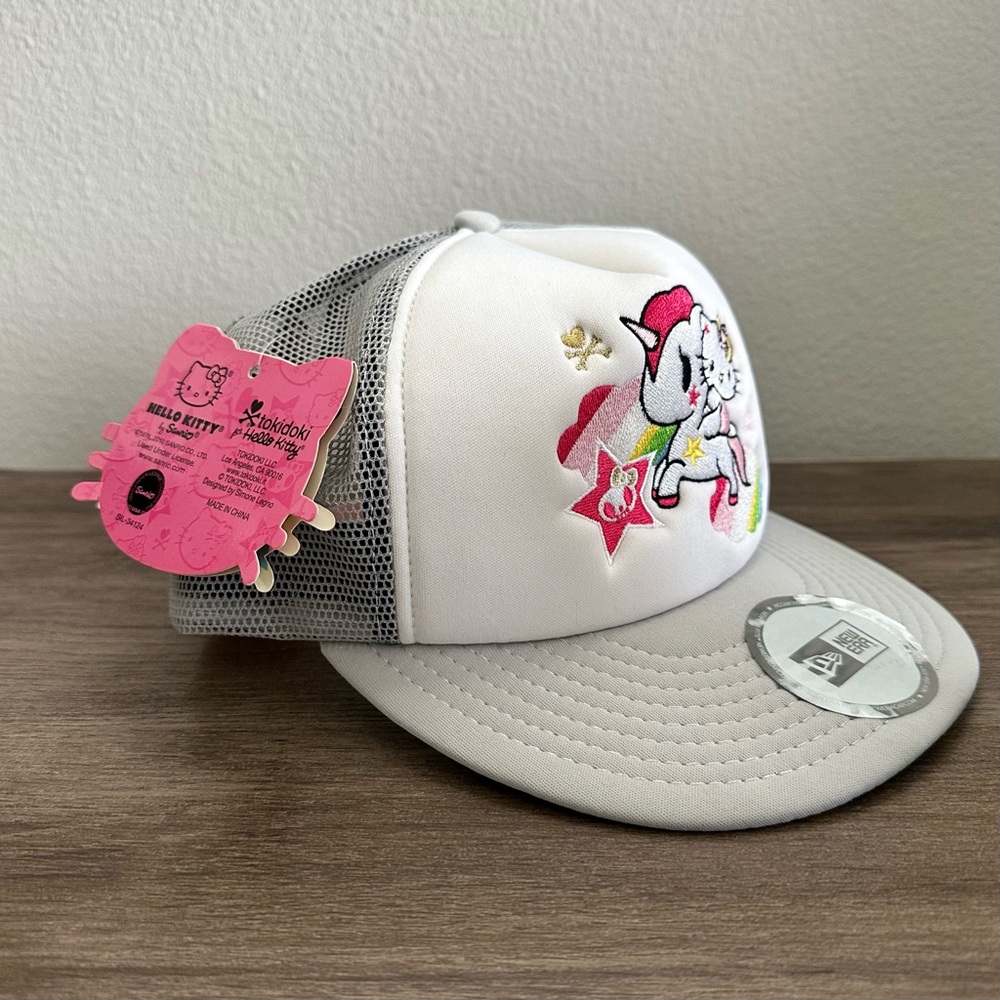 NWT Tokidoki x Hello Kitty Hat - Picture 8 of 8